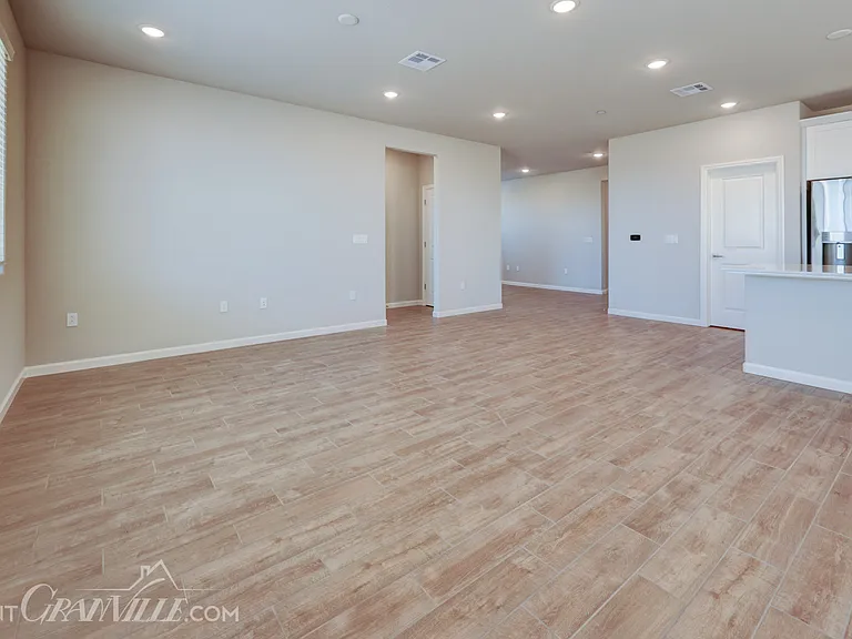 877 Halford Ln — Photo 17