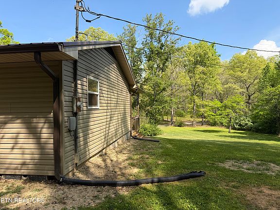 5th image of 318 Lee Rd