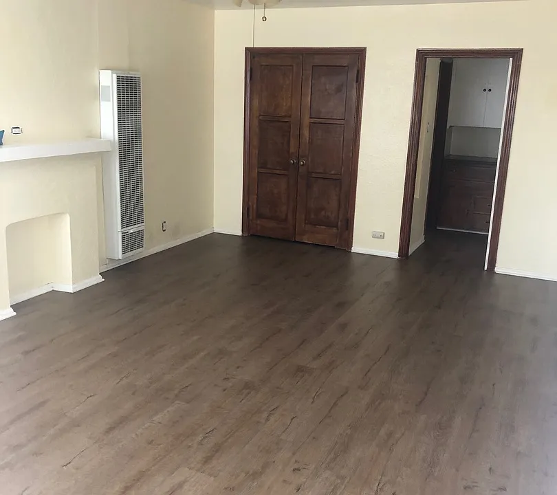 1140 Freeman Ave