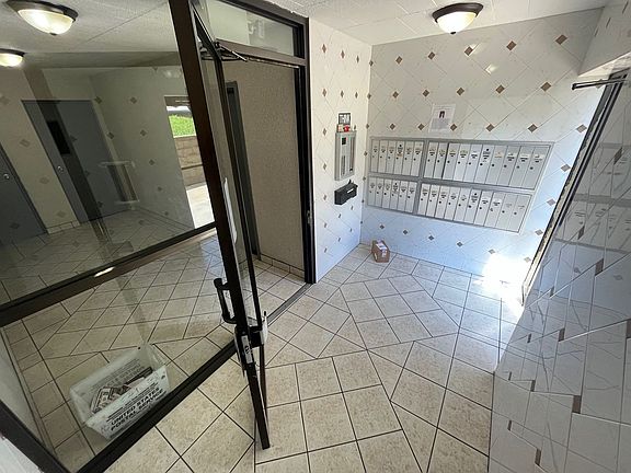 3rd image of 604 Shaw Ave APT 500