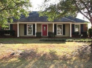 220 Hawthorne Dr, Madison, MS 39110