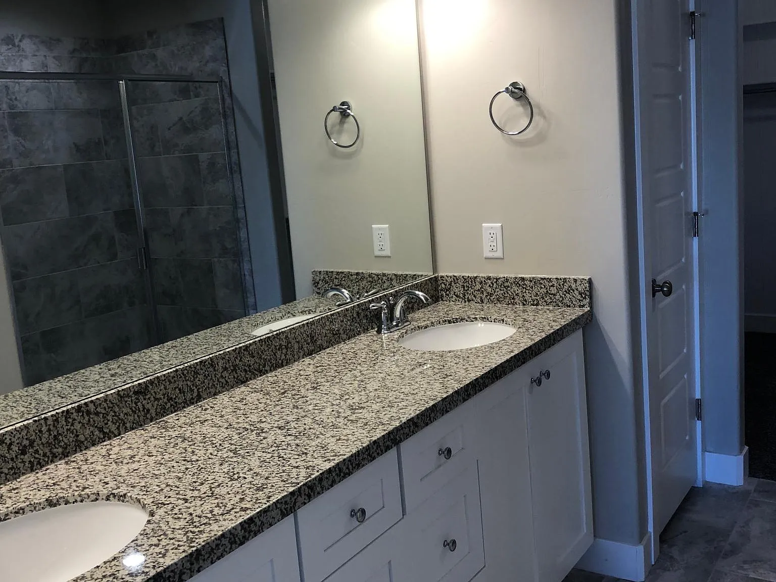 2528 N Cormac Pl — Photo 4
