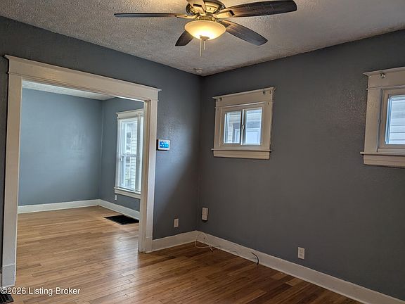 3rd image of 3322 W Kentucky St