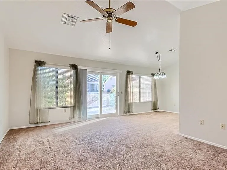 8729 Pennystone Ave — Photo 3