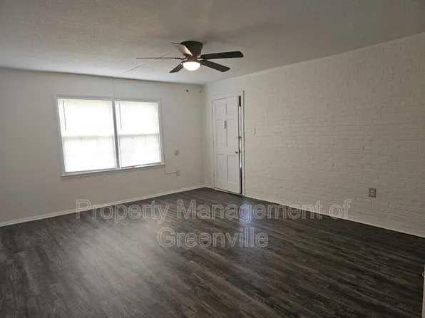 6526 White Horse Rd, Greenville, SC