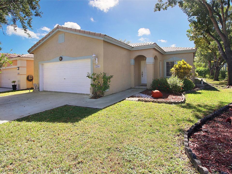 1st image of 4280 SW 11th Street