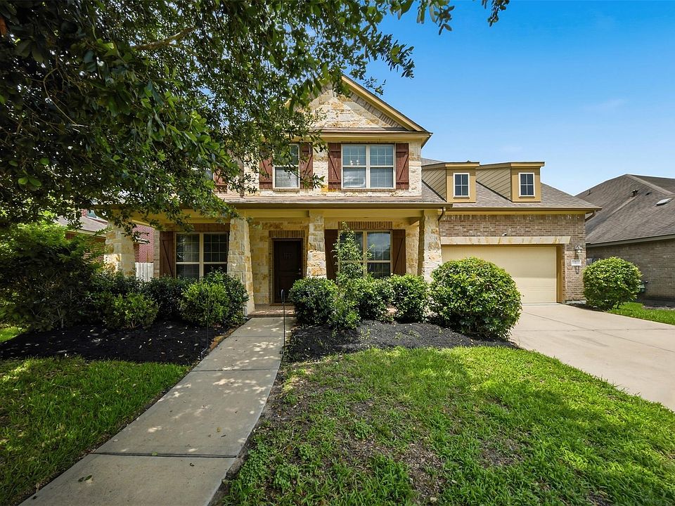 1st image of 7 Ember Branch Dr