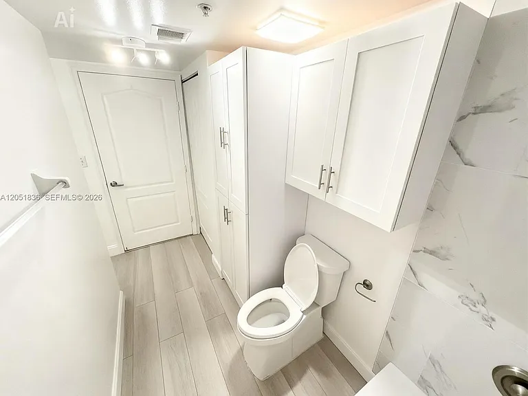 280 SW 20th Rd #504 — Photo 10
