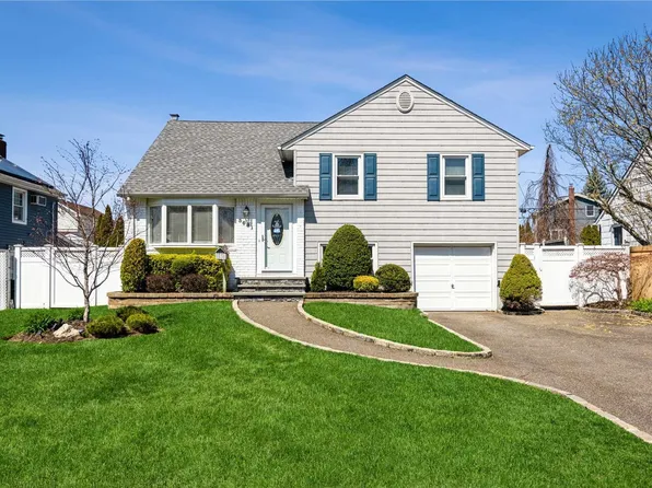 3681 Sarah Drive, Wantagh, NY 11793