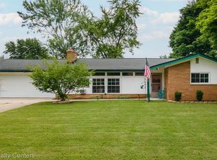 2502 Green Acres Dr, Grand Blanc, MI 48439