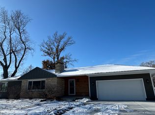 1922 S 113th St, Omaha, NE 68144