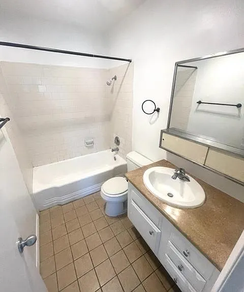 1420 Walnut Ave #8 — Photo 8