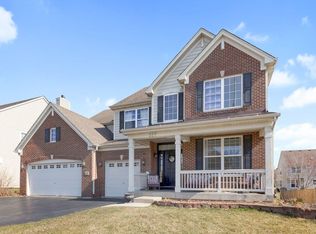 327 Comstock Dr, Elgin, IL 60124