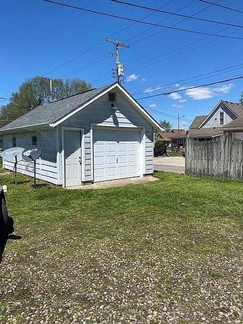2nd image of 1637 Orinoco Ave