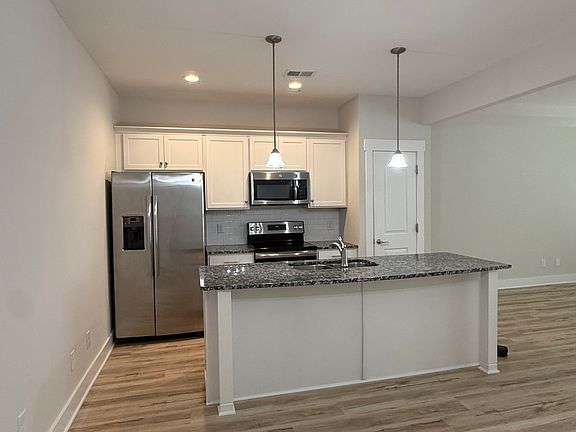 3rd image of 1047 Honey Bush Cir