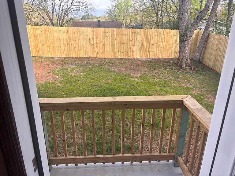 3903 Fairlawn Ct — Photo 8