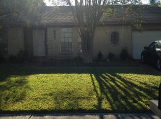 6907 Sandy Knolls Dr, Spring, TX 77379