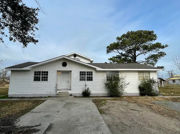 3277 Ceasar Ln, Donaldsonville, LA 70346