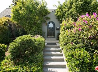 4267 Holly Knoll Dr, Los Angeles, CA 90027