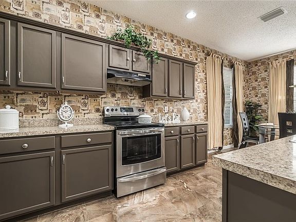 5th image of 19126 Meadow Pine Dr