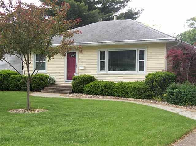 1st image of 1425 N Lincoln Ave