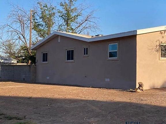 2nd image of 1016 Sandia St