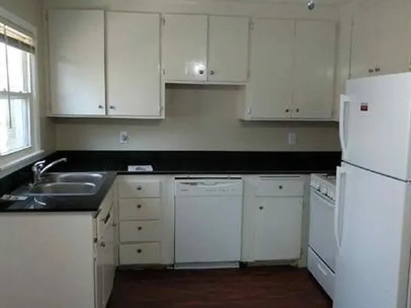 Lincoln Manor
