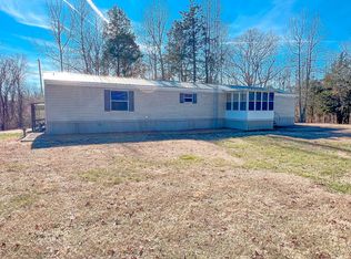 348 Horseshoe Bend Rd, Linden, TN 37096