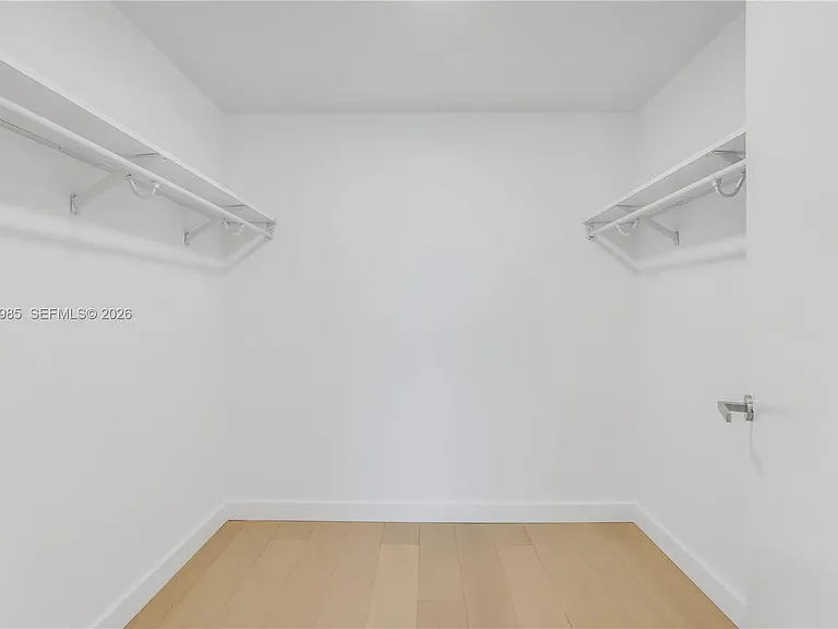 9221 E Bay Harbor Dr #511 — Photo 22