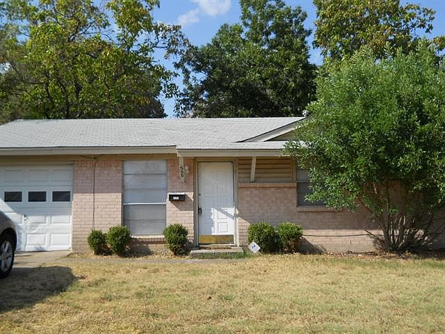 1st image of 555 Wind River Dr