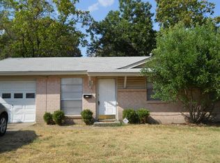 555 Wind River Dr, Duncanville, TX 75116