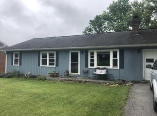 202 Woodbine Dr, Blacksburg, VA 24060