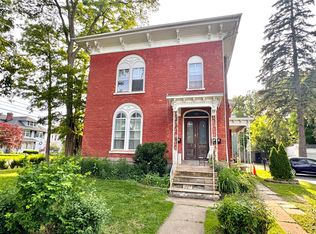 210 Locust St APT 3, Lockport, NY 14094