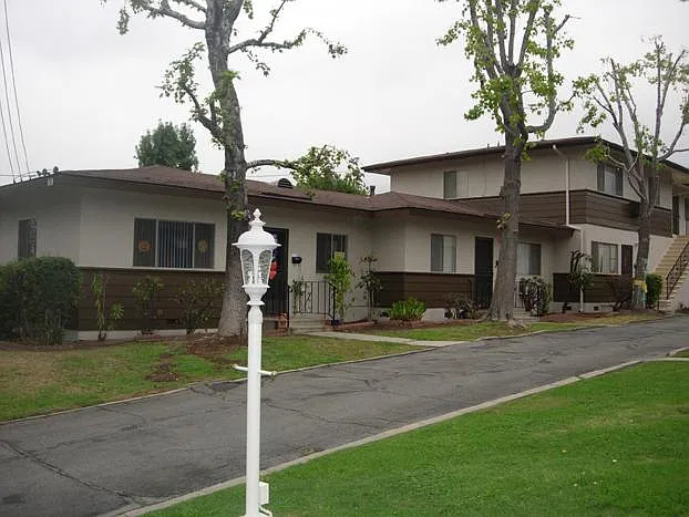 1 bed, 750 sqft, $1,900 — Photo 2