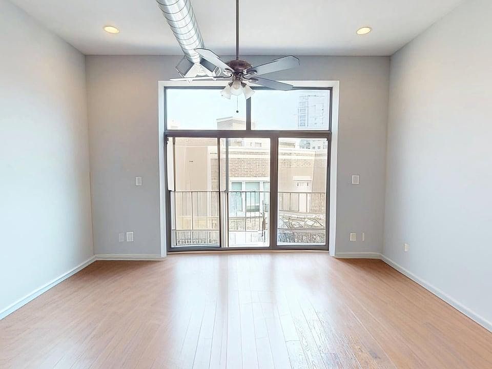 1st image of 707 N Milwaukee Ave #4R