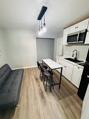 190 Kansas Ave #1 Photo 1