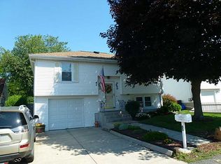 65 Lilac St, Cumberland, RI 02864
