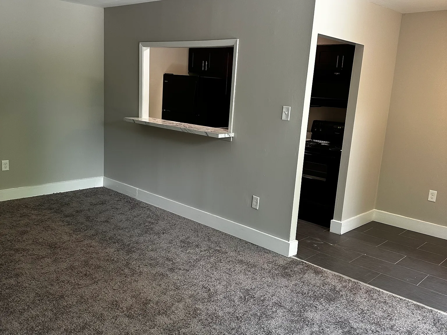 Cedar Square Apartments — Photo 3
