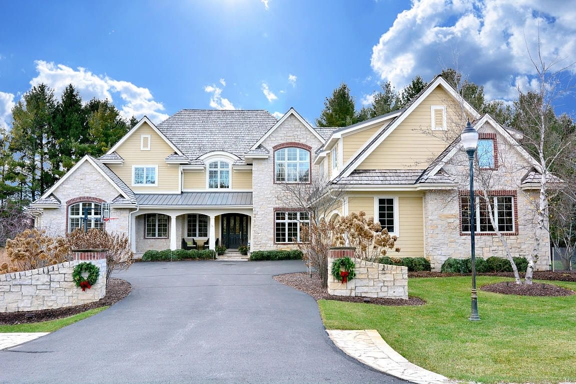 13805 N Pine Blf, Mequon, WI 53097 Zillow