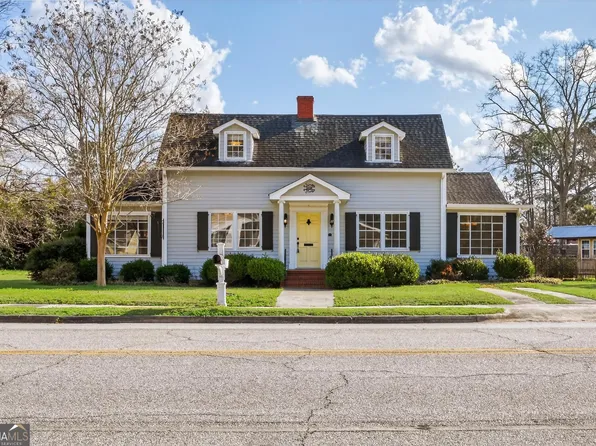 606 W Liberty St, Claxton, GA 30417