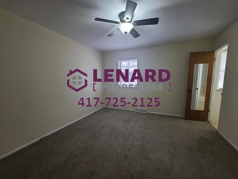 1361 E Gretna St — Photo 16