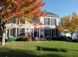 632 Ramsey Cir, Carver, MN 55315