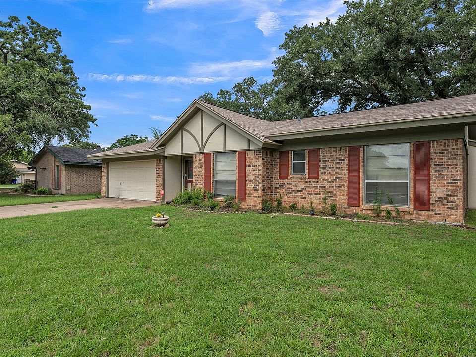 1st image of 205 Mountain View Dr
