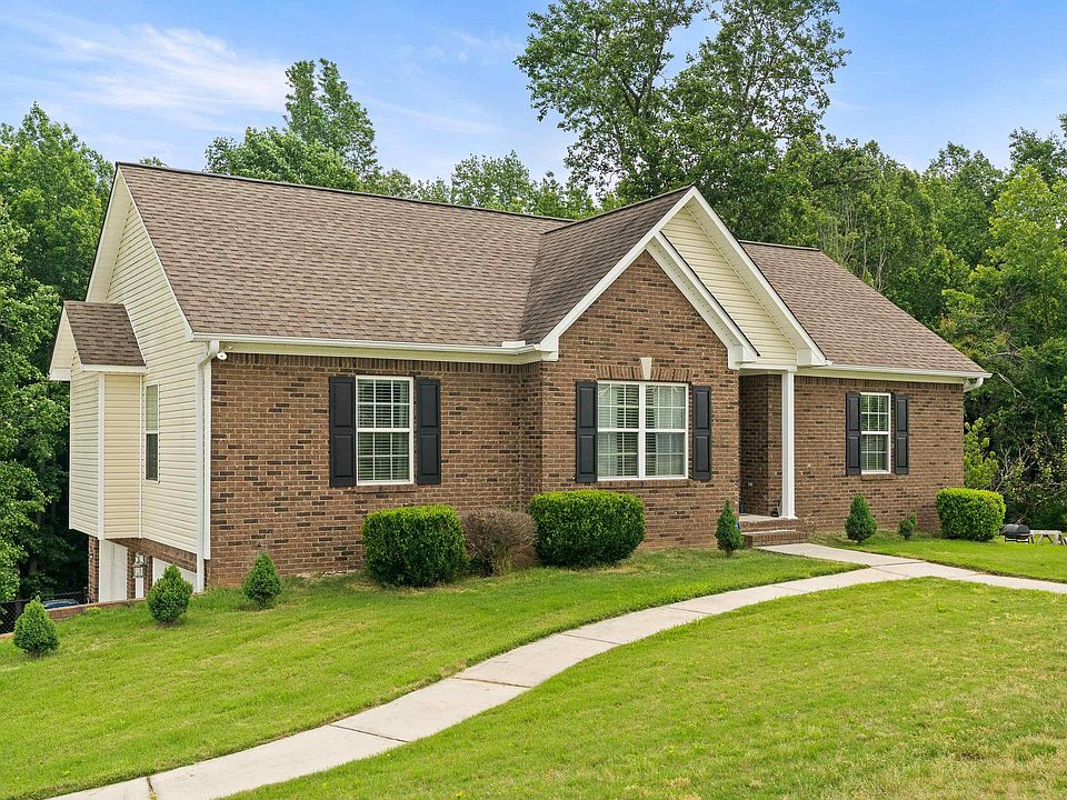1st image of 180 Thornberry Dr