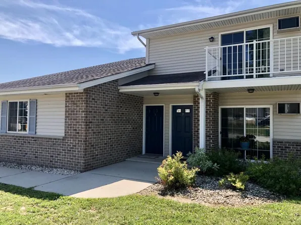 451 Linden Dr #8, Lomira, WI 53048