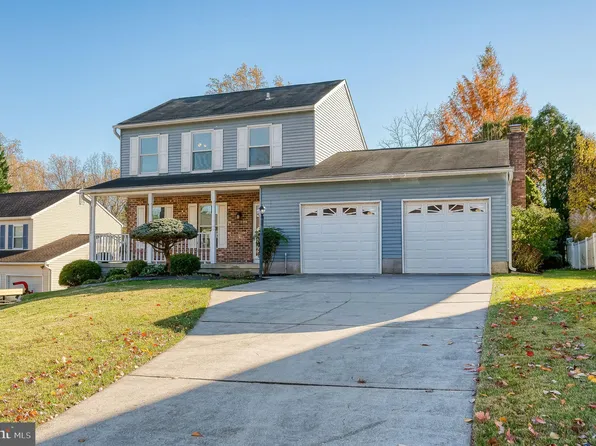 19 Skywood Ct, Parkville, MD 21234