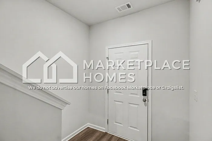280 Oakwood Dr — Photo 2
