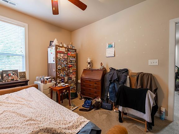 2nd image of 2104 E Broad St #B