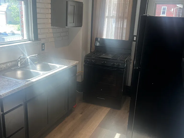1112 Chartiers Ave #1114.5 — Photo 9