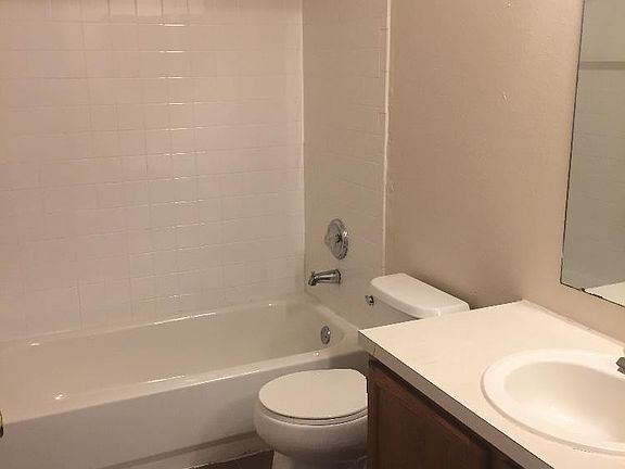 4th image of 1615 Butterfly Ct